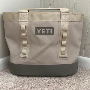 YETI CAMINO CARRYALL 35 everglade sand